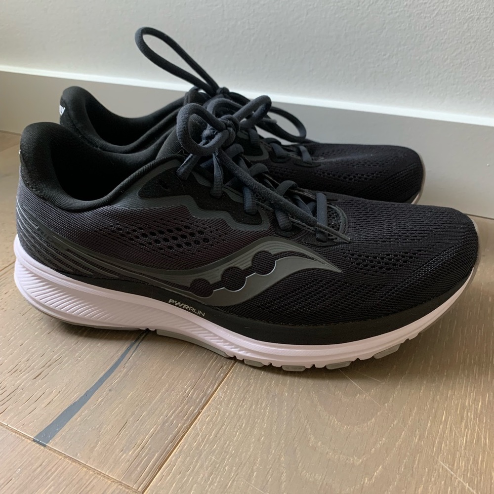 Saucony Ride 14 . Womens Size 91/2 .